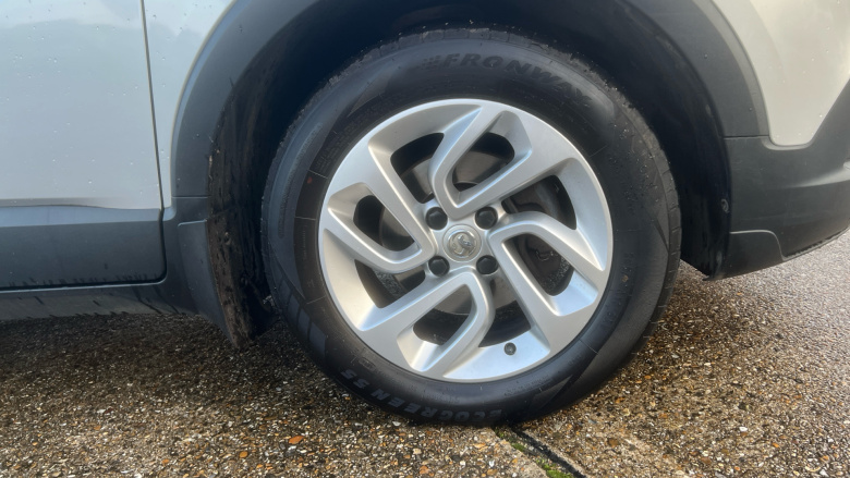 Vauxhall Crossland X 1.2T ecoTec [110] SE Nav 5dr [6 Speed] [S/S] Petrol Hatchback